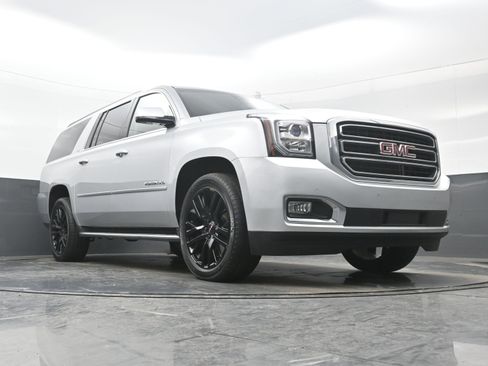 Used 2016 GMC Yukon XL SLT image 27