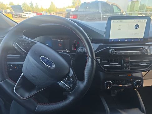 Used 2024 Ford Escape ST-Line image 12