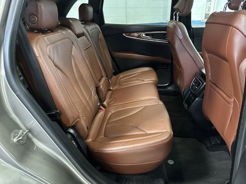 Used 2016 Lincoln MKX Reserve w/ Climate Package image 30