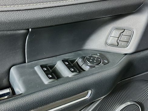 Used 2024 Ford Expedition Max XLT image 15