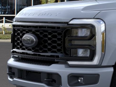 New 2026 Ford F250 Lariat w/ Black Appearance Package AWD/4WD image 17
