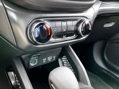 Certified 2022 Chevrolet TrailBlazer LT w/ Driver Confidence Package AWD/4WD image 23