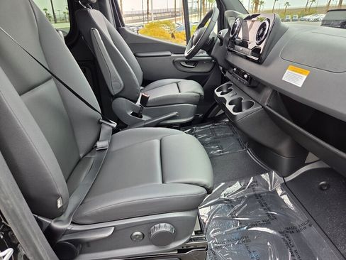 New 2026 Mercedes-Benz Sprinter 2500 image 20