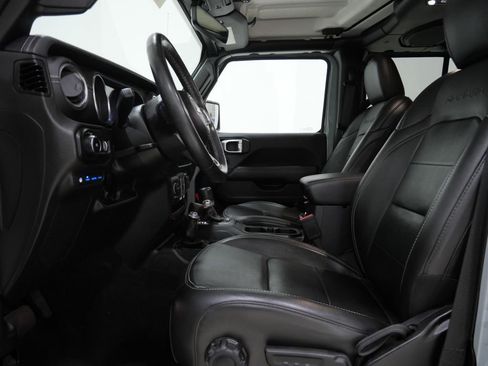 Used 2023 Jeep Wrangler Unlimited Sahara w/ Cold Weather Group AWD/4WD image 13