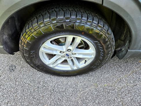 Used 2020 Ford Explorer XLT w/ Class III Trailer Tow Package image 36