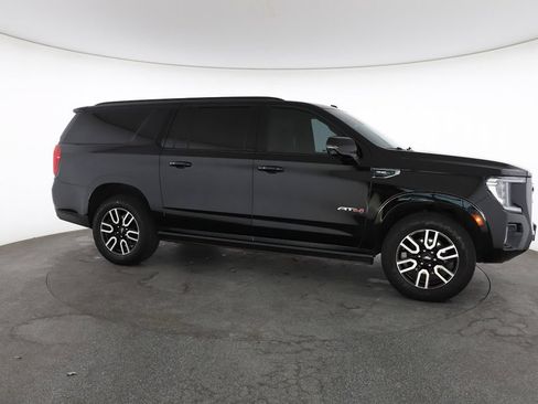 Used 2023 GMC Yukon XL AT4 w/ AT4 Premium Package AWD/4WD image 15