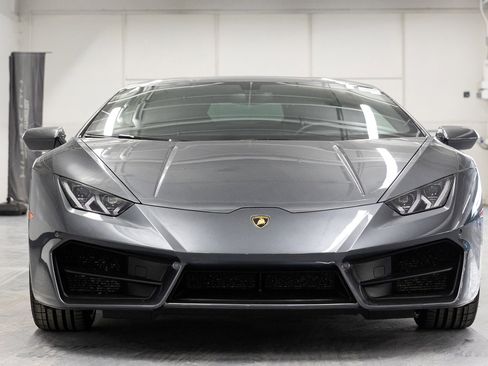 Used 2018 Lamborghini Huracan LP 580-2 image 4