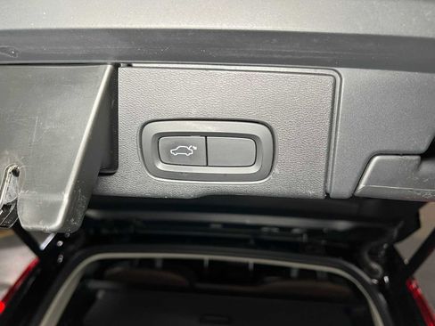 Used 2019 Volvo XC60 T5 Momentum w/ Protection Package Premier AWD/4WD image 21