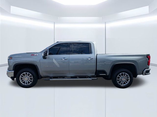 Used 2025 Chevrolet Silverado 2500 LTZ w/ LTZ Premium Package AWD/4WD image 6