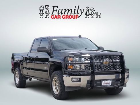 Used 2015 Chevrolet Silverado 1500 LT w/ Texas Edition, 1LT Trim RWD image 2