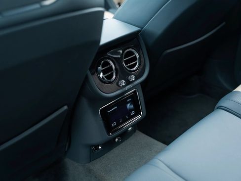 Used 2021 Bentley Bentayga Speed AWD/4WD image 36