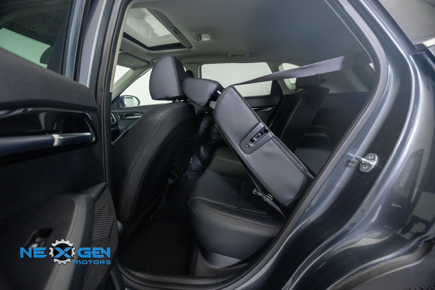 Used 2024 Kia Seltos EX AWD/4WD image 29
