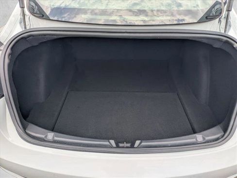 Used 2019 Tesla Model 3 Mid Range RWD image 6