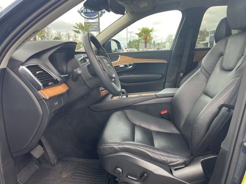 Certified 2023 Volvo XC90 B5 Plus w/ Protection Package Premier AWD/4WD image 4