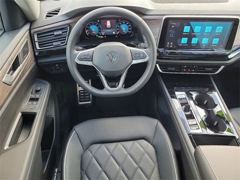 New 2025 Volkswagen Atlas SEL Premium R-Line image 7