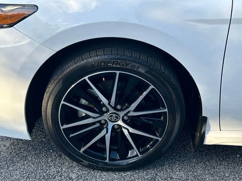 Used 2024 Toyota Camry SE w/ Convenience Package image 27