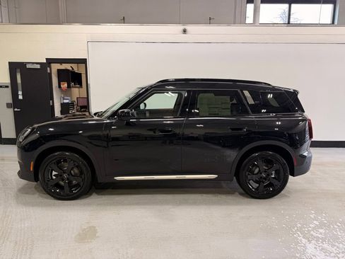 New 2026 MINI Cooper Countryman S image 2