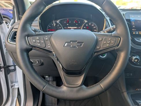 Used 2024 Chevrolet Equinox Premier FWD image 12
