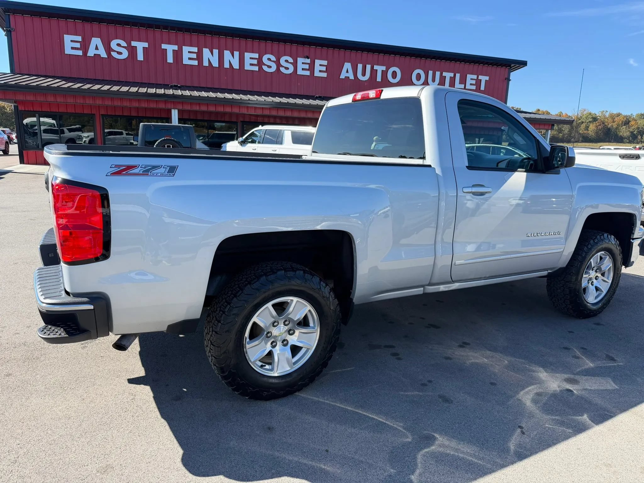 Used 2015 Chevrolet Silverado 1500 LT AWD/4WD image 4