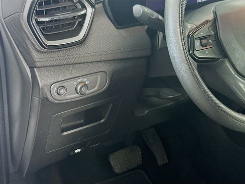 Used 2024 Chevrolet TrailBlazer LS image 16