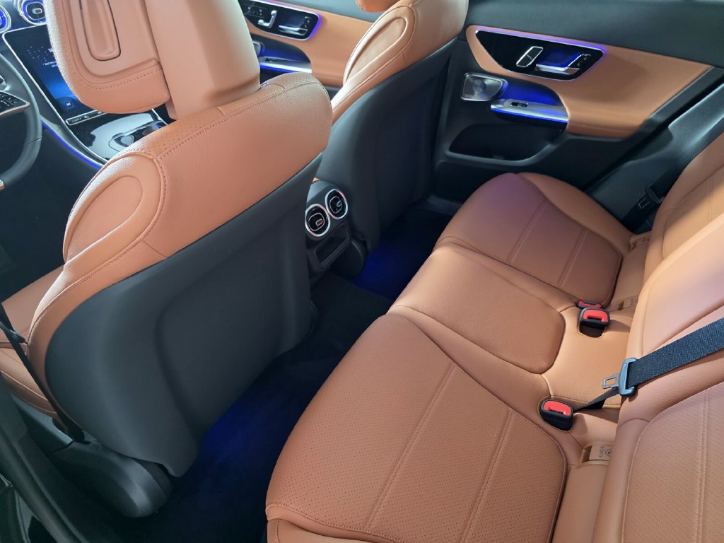 New 2027 Mercedes-Benz GLC 300 image 12