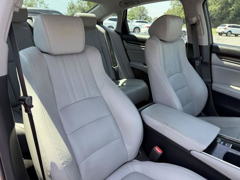 Used 2018 Honda Accord Touring image 22