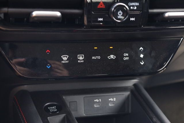 Used 2025 Nissan Kicks SR FWD image 23