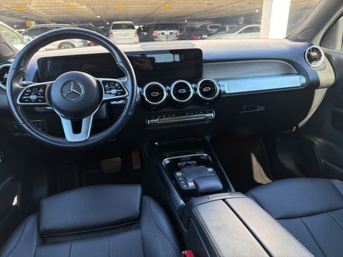 Used 2022 Mercedes-Benz GLB 250 image 11