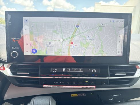 Certified 2026 Toyota Sienna XLE FWD image 20