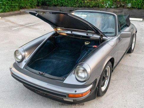 Used 1986 Porsche 911 Carrera RWD image 47