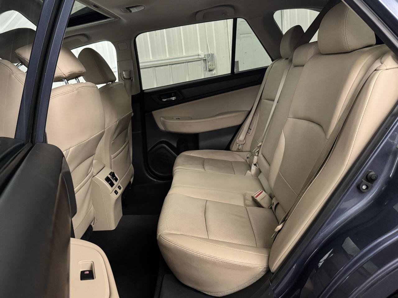 Used 2017 Subaru Outback 2.5i Limited AWD/4WD image 8