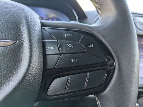 Used 2023 Chrysler 300 S image 23