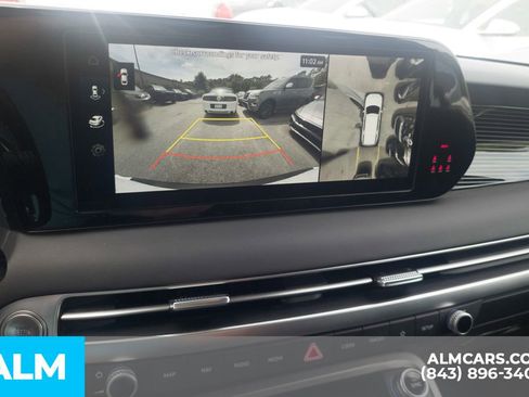 Used 2023 Hyundai Palisade Calligraphy image 8