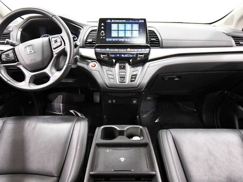 Certified 2025 Honda Odyssey EX-L image 3
