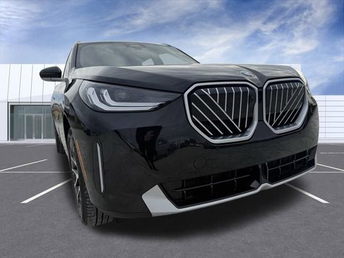 Used 2025 BMW X3 xDrive30i w/ Premium Package image 8