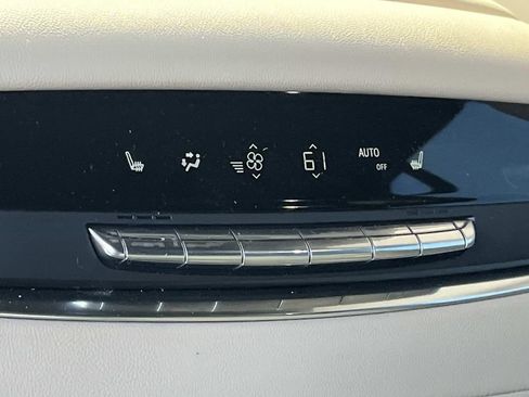 Used 2023 Cadillac Escalade Premium Luxury w/ LPO, Radiant Package AWD/4WD image 18