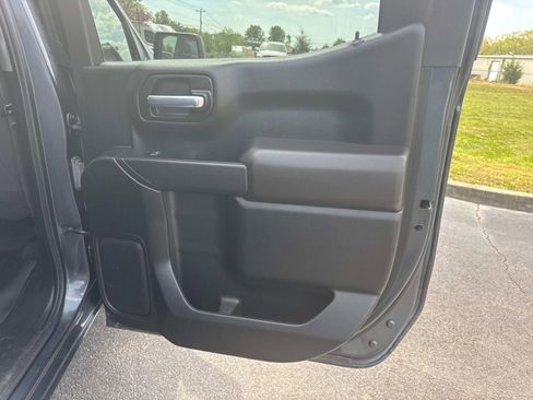 Used 2022 Chevrolet Silverado 1500 Custom AWD/4WD image 19