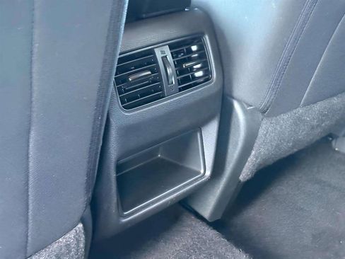 Used 2024 Nissan Rogue S image 10