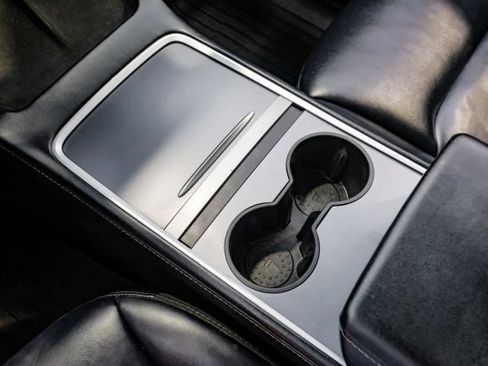 Used 2021 Tesla Model Y 2WD image 31