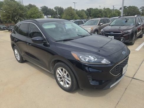 Used 2021 Ford Escape SE w/ Convenience Package FWD image 1