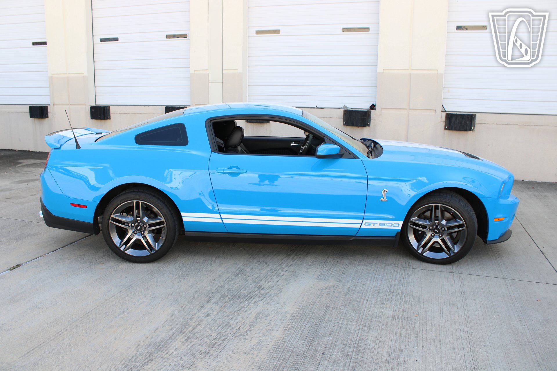 Used 2010 Ford Mustang Shelby GT500 RWD image 32