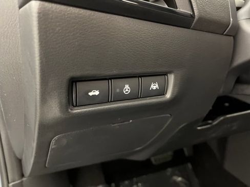 New 2026 Nissan Sentra SR w/ SR Premium Package FWD image 30
