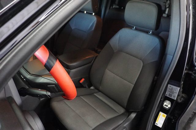 Used 2024 Chevrolet Colorado W/T w/ WT Convenience Package II AWD/4WD image 8