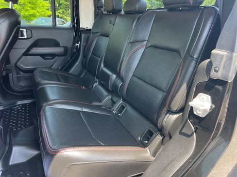 Used 2021 Jeep Gladiator Rubicon AWD/4WD image 31