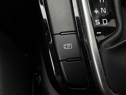 Used 2025 Kia Seltos S image 23