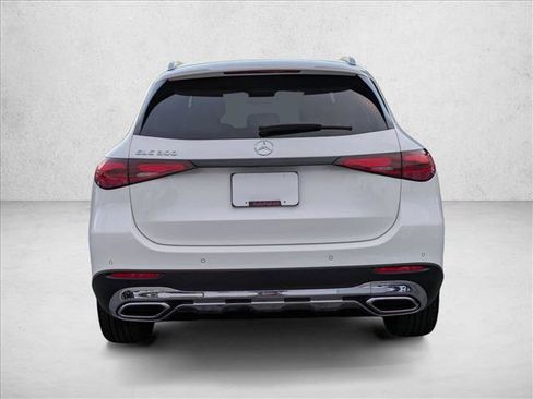 Certified 2025 Mercedes-Benz GLC 300 image 9