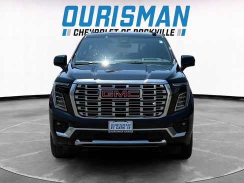 Used 2025 GMC Yukon XL Denali AWD/4WD image 8