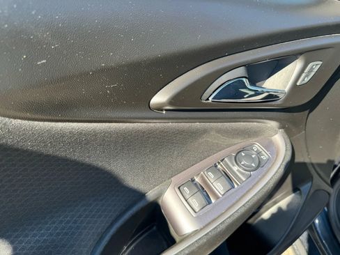 Used 2020 Chevrolet Malibu LS image 16