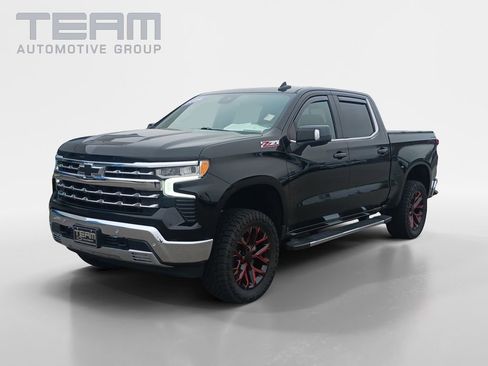 Used 2024 Chevrolet Silverado 1500 LTZ w/ Technology Package image 3
