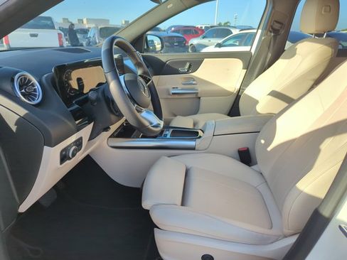 Used 2025 Mercedes-Benz GLA 250 image 9